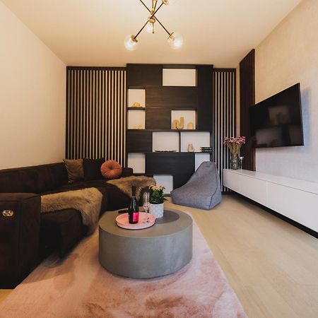 Rose Luxury Apartment & 24H Self Check-In With Private Parking بانْشكا بيشتريتْسا المظهر الخارجي الصورة